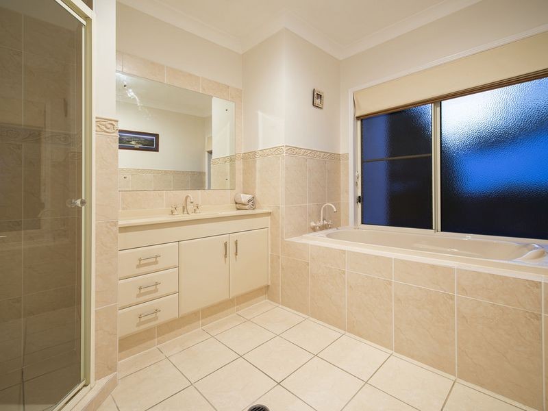 12 Pacha Close, Coomera Waters QLD 4209