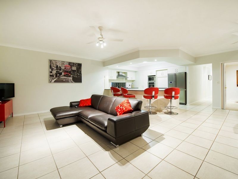 12 Pacha Close, Coomera Waters QLD 4209