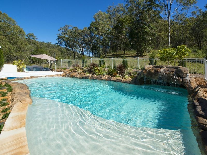 506 Cedar Creek Drive, Alberton QLD 4207