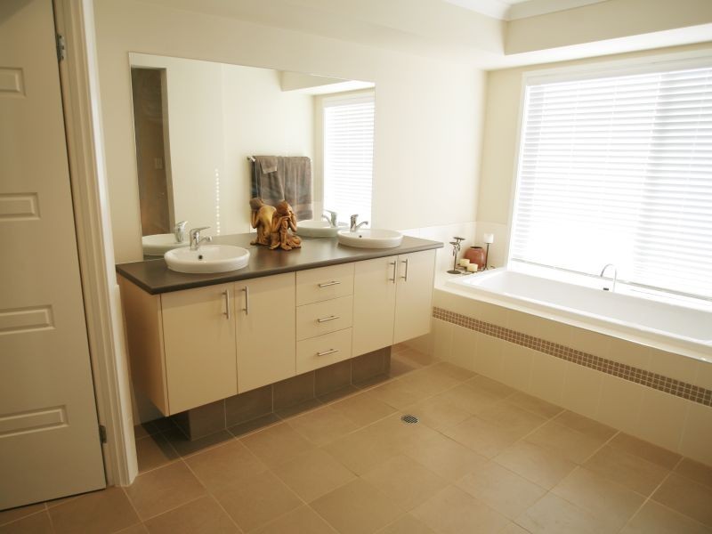 10 Crusade Court, Coomera Waters QLD 4209