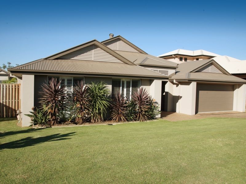 10 Crusade Court, Coomera Waters QLD 4209