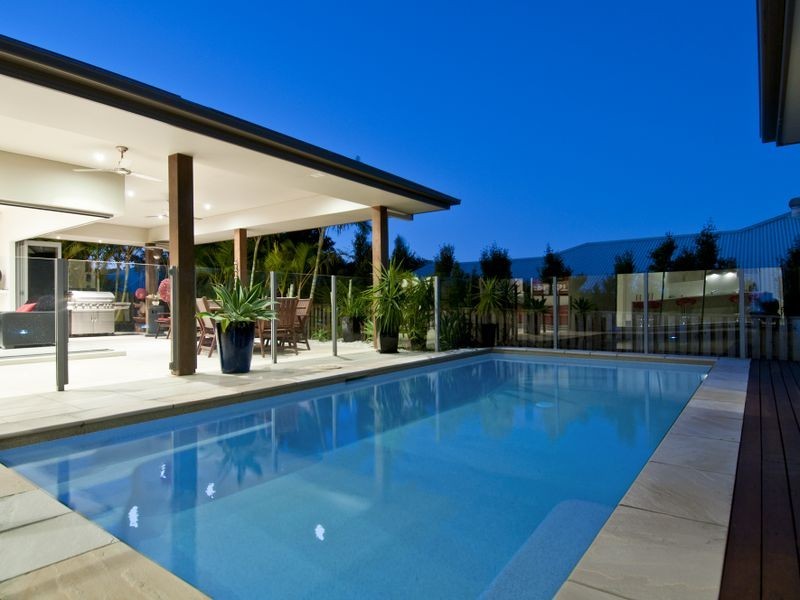 7 Sailaway Court, Coomera Waters QLD 4209