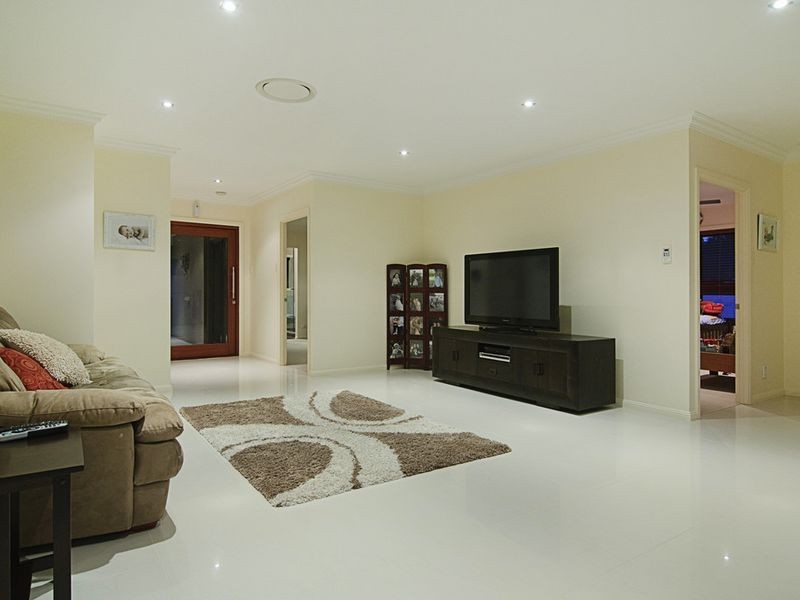 9 Veninde Lane, Coomera Waters QLD 4209