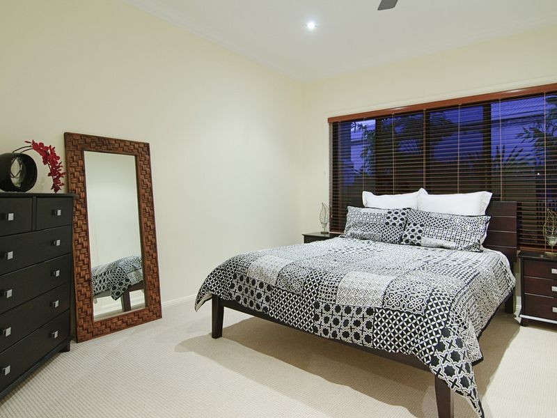 9 Veninde Lane, Coomera Waters QLD 4209