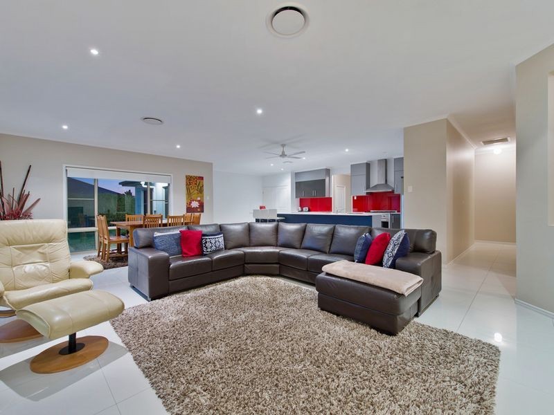 16 Rainbow Circuit, Coomera Waters QLD 4209