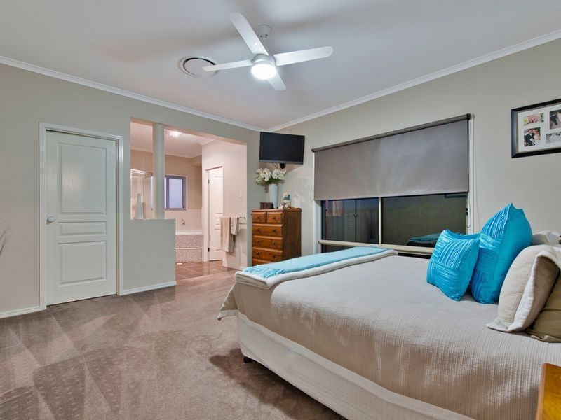 16 Rainbow Circuit, Coomera Waters QLD 4209