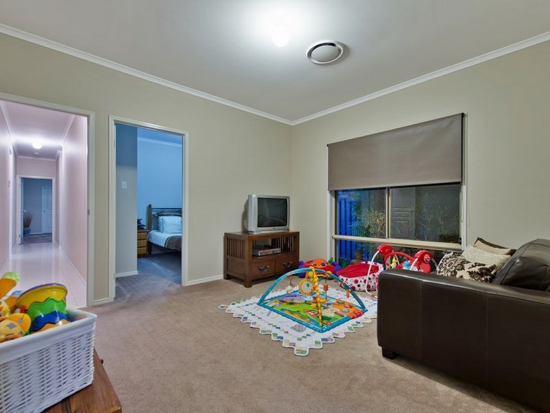 16 Rainbow Circuit, Coomera Waters QLD 4209