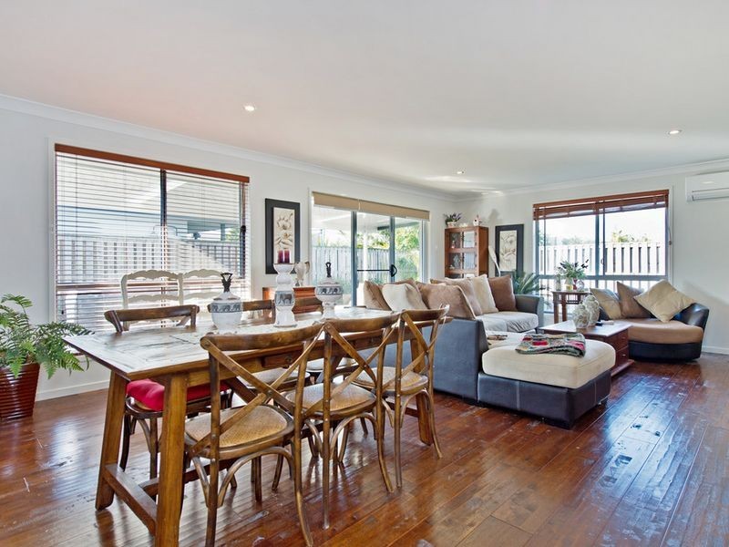 6 Dubuji Lane, Coomera QLD 4209