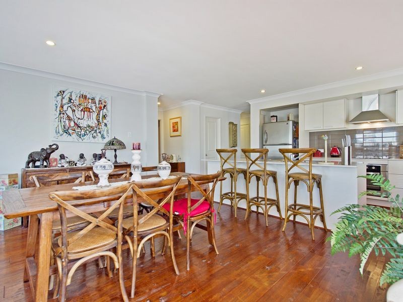 6 Dubuji Lane, Coomera QLD 4209