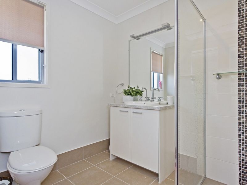 6 Dubuji Lane, Coomera QLD 4209