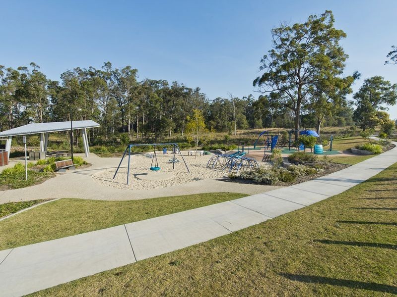 6 Dubuji Lane, Coomera QLD 4209