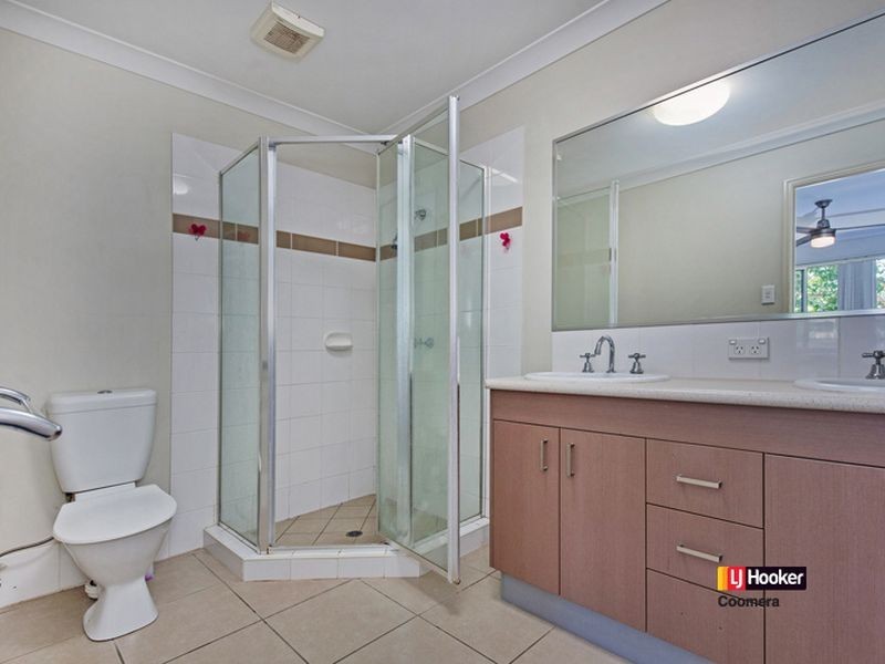 2/69 Glentree Avenue, Upper Coomera QLD 4209