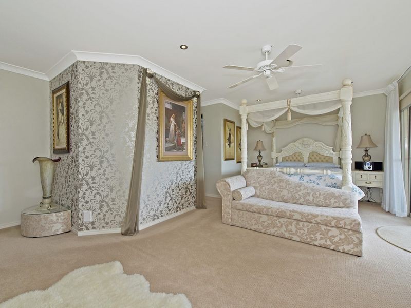 9 Greenacre Way, Maudsland QLD 4210