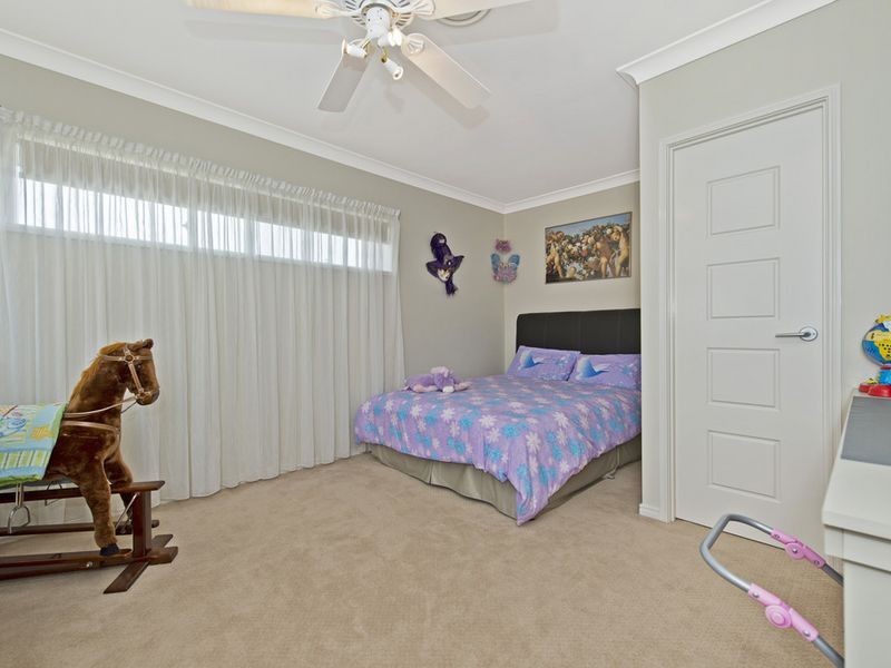 9 Greenacre Way, Maudsland QLD 4210