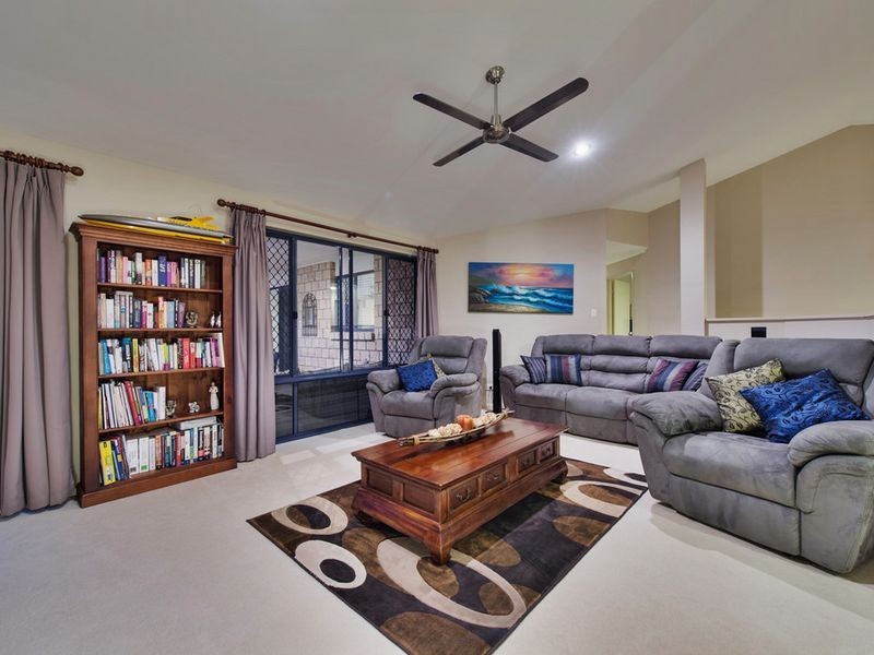 4 Dine Court, Upper Coomera QLD 4209