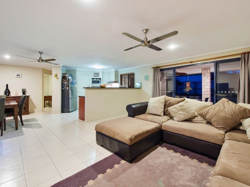 4 Dine Court, Upper Coomera QLD 4209