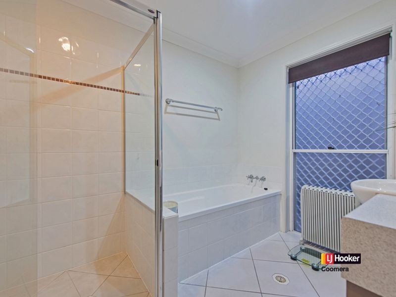 2/14 Cardwell Street, Upper Coomera QLD 4209