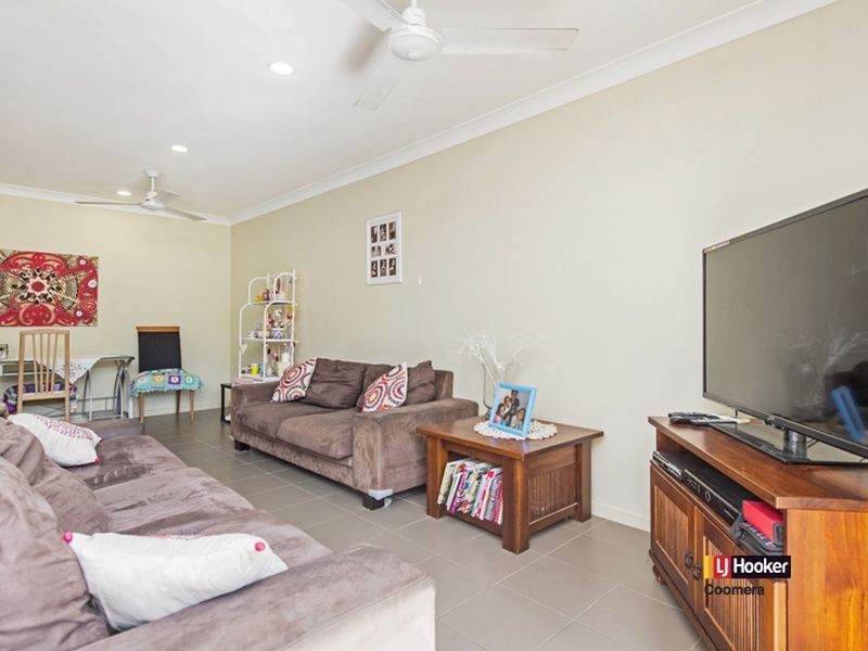 3/8 Seashell Avenue, Coomera QLD 4209