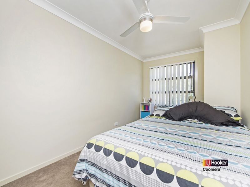 3/8 Seashell Avenue, Coomera QLD 4209