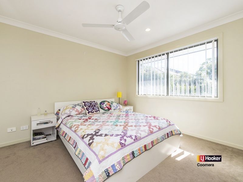3/8 Seashell Avenue, Coomera QLD 4209