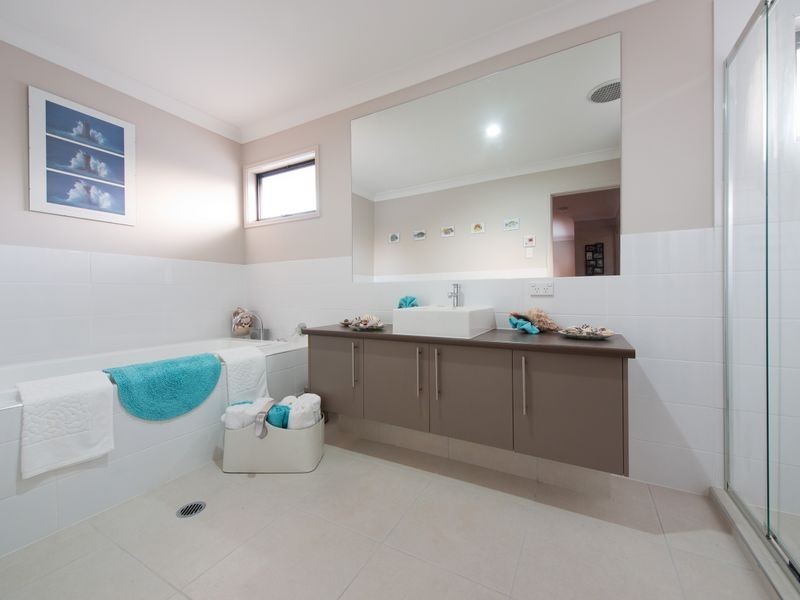 16 Abercrombie Crescent, Upper Coomera QLD 4209