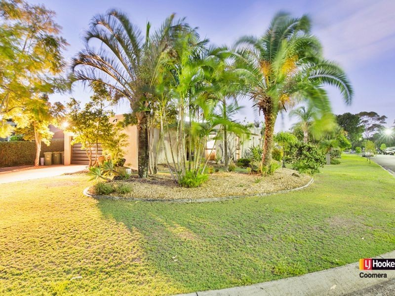 33 Lancelin Drive, Mermaid Waters QLD 4218