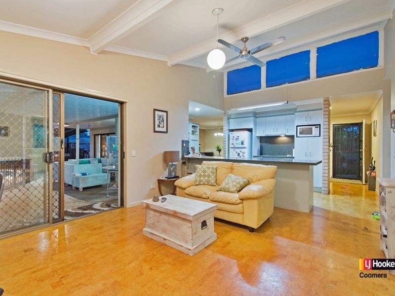 33 Lancelin Drive, Mermaid Waters QLD 4218