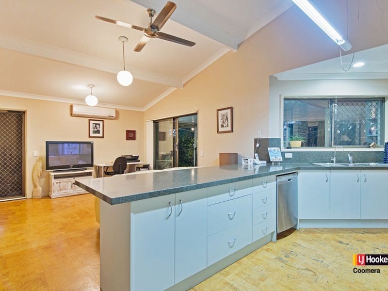 33 Lancelin Drive, Mermaid Waters QLD 4218
