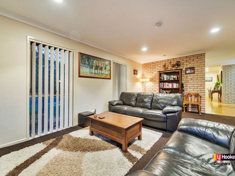 33 Lancelin Drive, Mermaid Waters QLD 4218