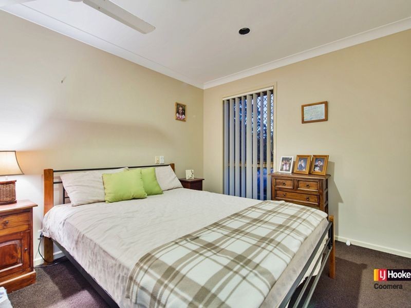 33 Lancelin Drive, Mermaid Waters QLD 4218