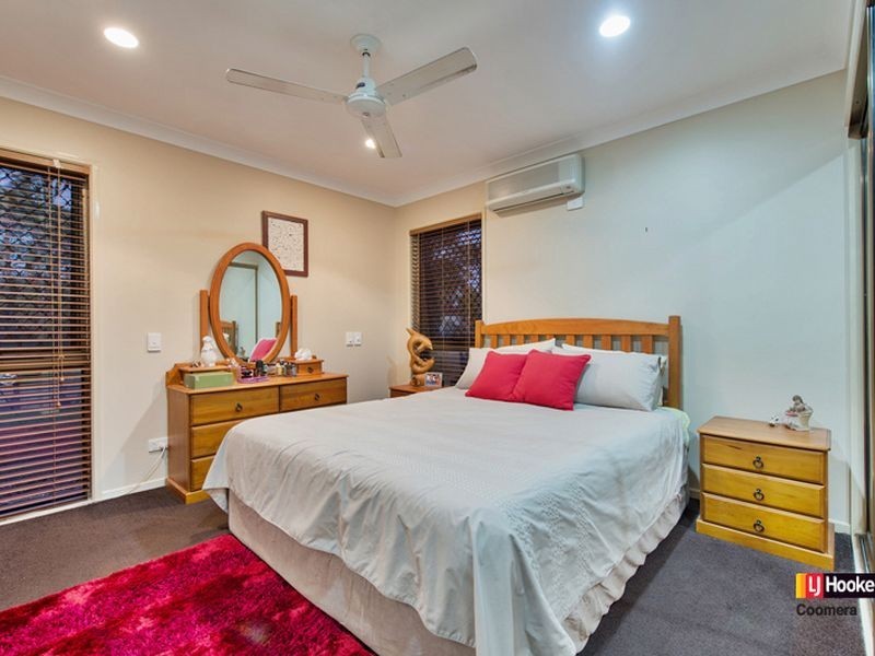 33 Lancelin Drive, Mermaid Waters QLD 4218