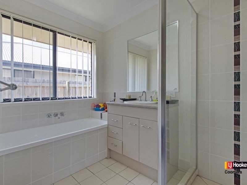 9 Arcadia Boulevard, Pimpama QLD 4209