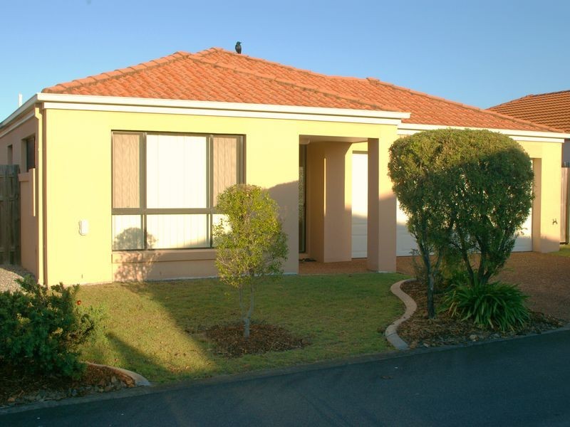 4/8A Clydesdale Drive, Upper Coomera QLD 4209