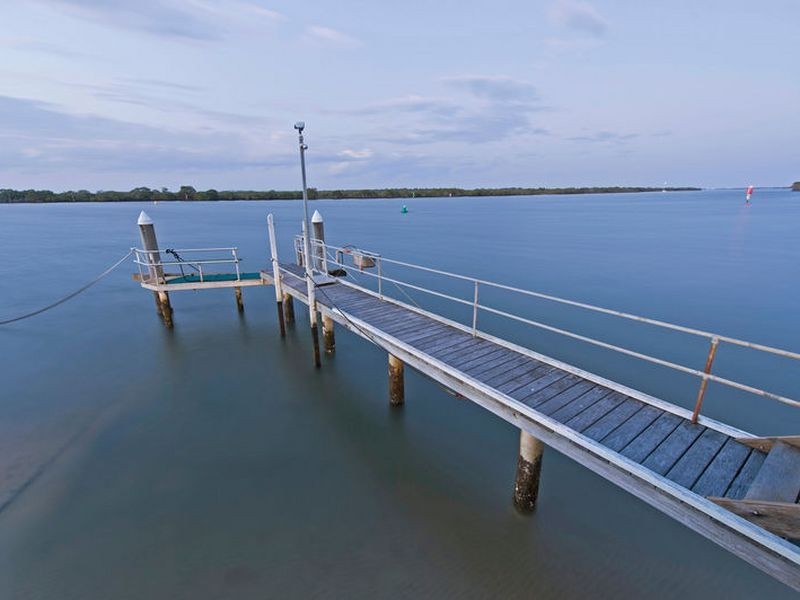 36 Esplanade, Jacobs Well QLD 4208