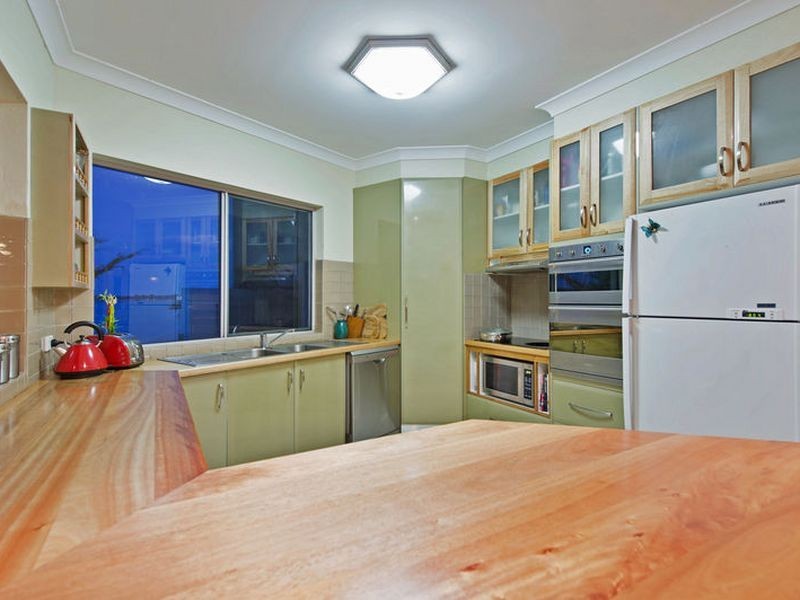 36 Esplanade, Jacobs Well QLD 4208
