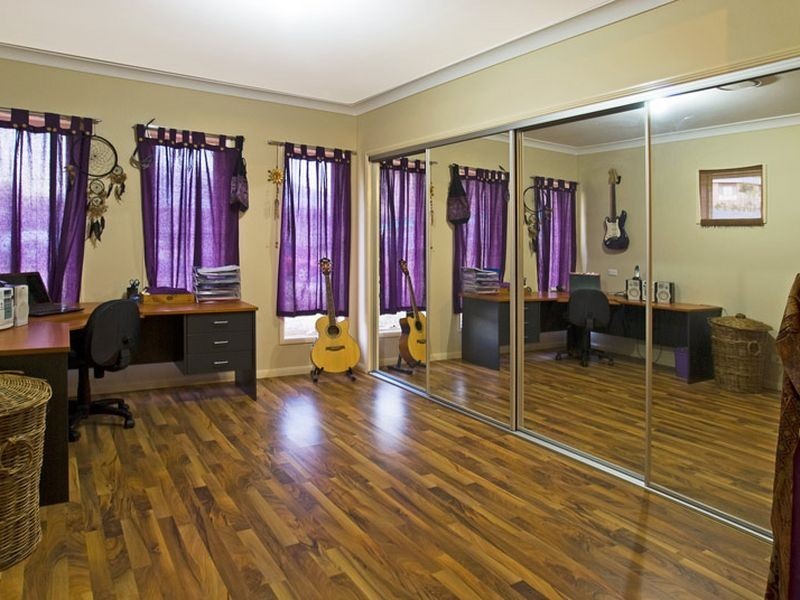 4 Greenacre Way, Maudsland QLD 4210