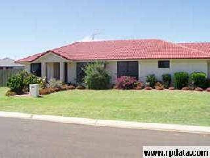 13 TOPPERS DRIVE, Coral Cove QLD 4670