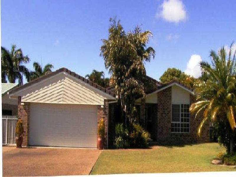 18 Elworthy St, Abbotsford QLD 4670