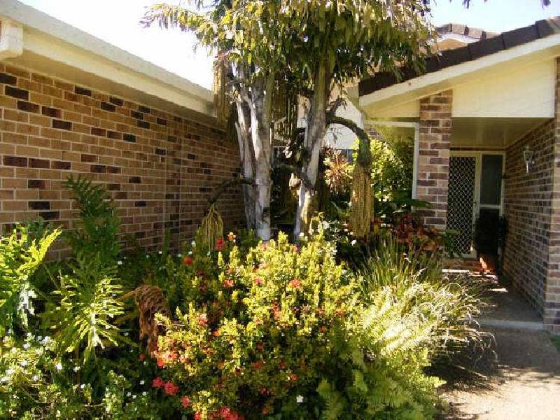 18 Elworthy St, Abbotsford QLD 4670