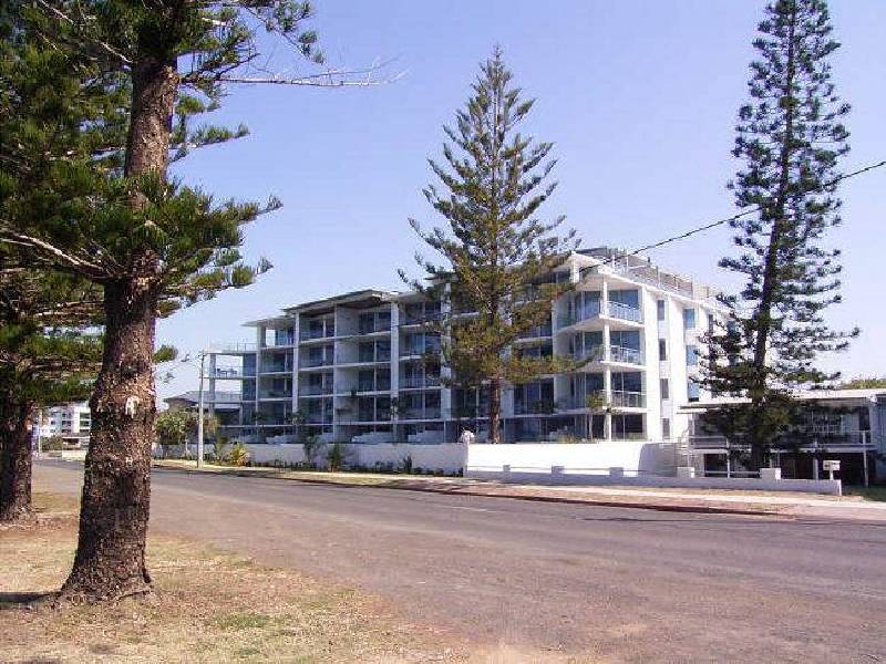 302/83 – 87 The Esplanade, Abbotsford QLD 4670