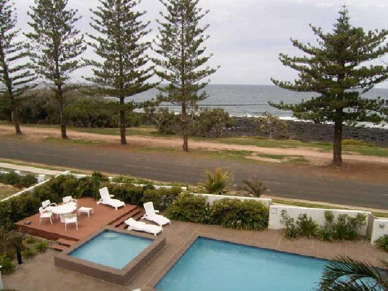 302/83 – 87 The Esplanade, Abbotsford QLD 4670