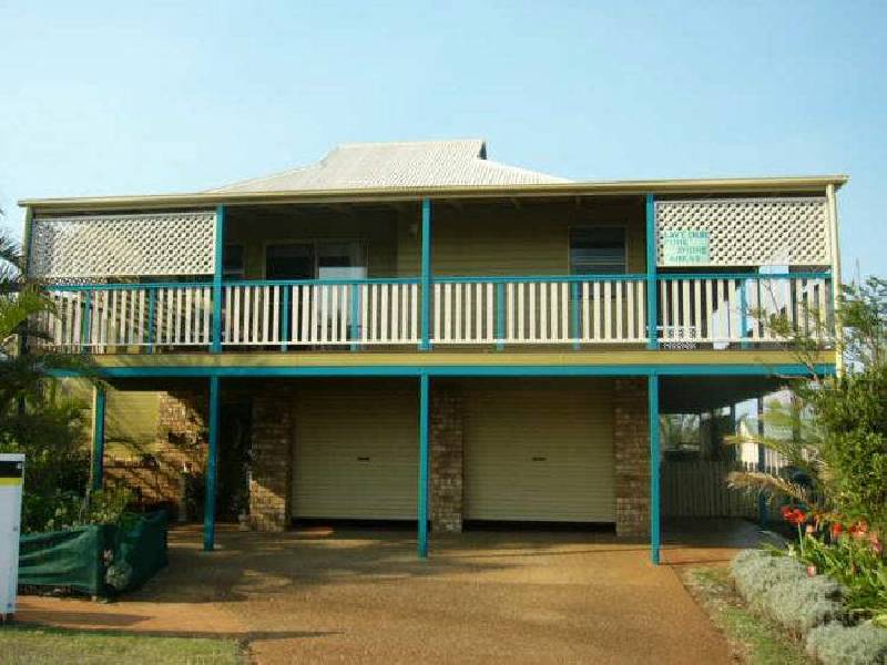 6 Emperor Dr, Abbotsford QLD 4670
