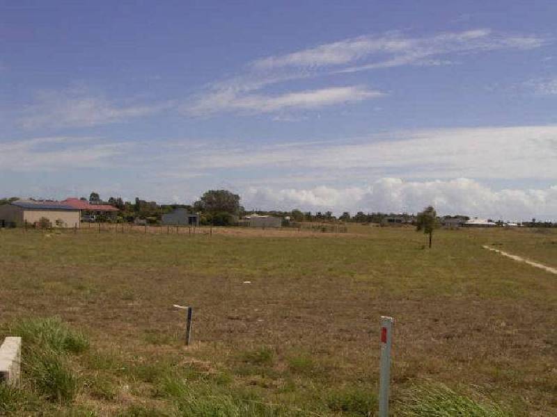 11 Whitesail Rd, Abbotsford QLD 4670