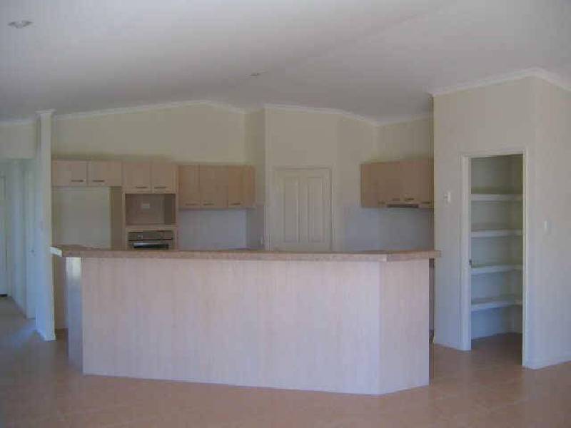 8 breeze drive, Bargara QLD 4670