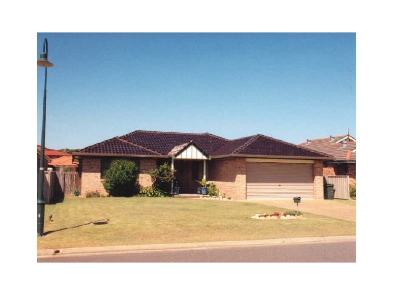 8 Athol Elliott Place, South West Rocks NSW 2431