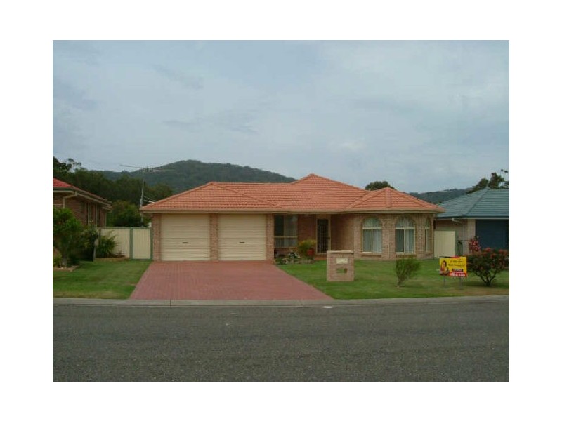 12 Waianbar Avenue, South West Rocks NSW 2431