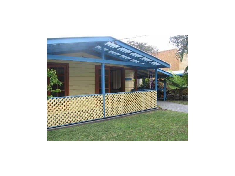42 Hutchinson Street, Hat Head NSW 2440