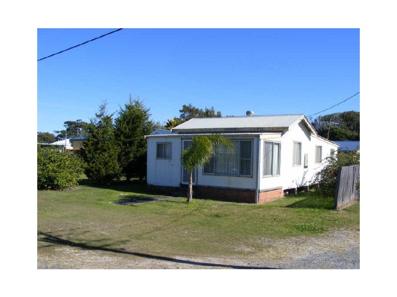 7 Vine Street, Hat Head NSW 2440