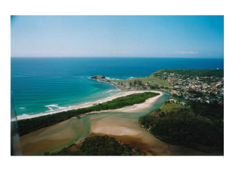 35-39 Pacific Street, Crescent Head NSW 2440