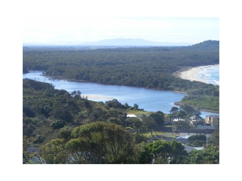 23 Dulconghi Street, Crescent Head NSW 2440